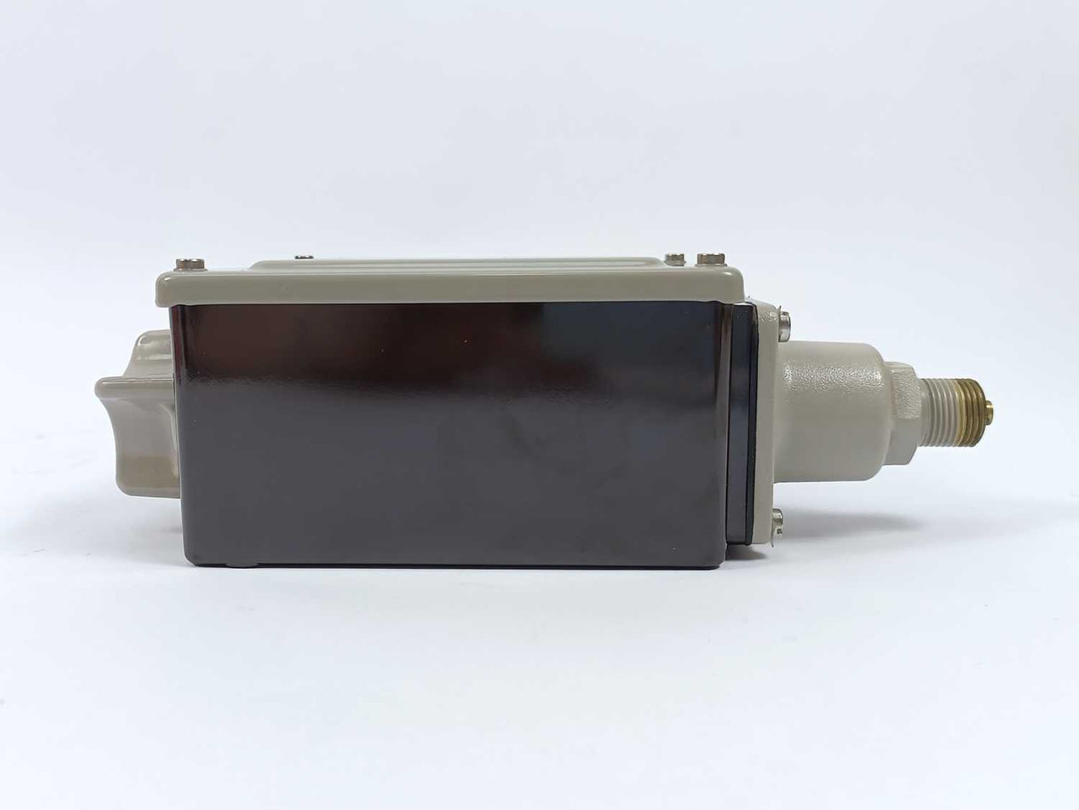 Danfoss 017-5237 RT200 Pressure Control