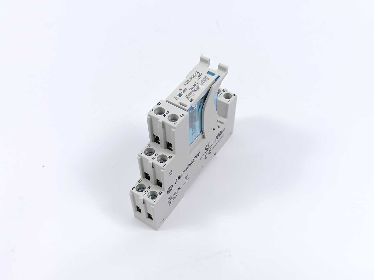 AB 700-HN222 8 Blade 8A Screw Terminal Relay Socket w/ 700-HK32Z24