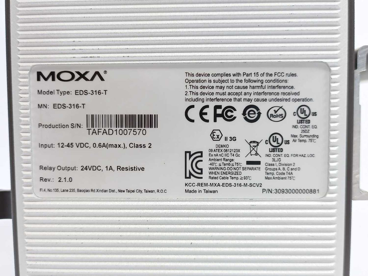 Moxa EDS-316-T Unmanaged Ethernet switch With 16 Ports