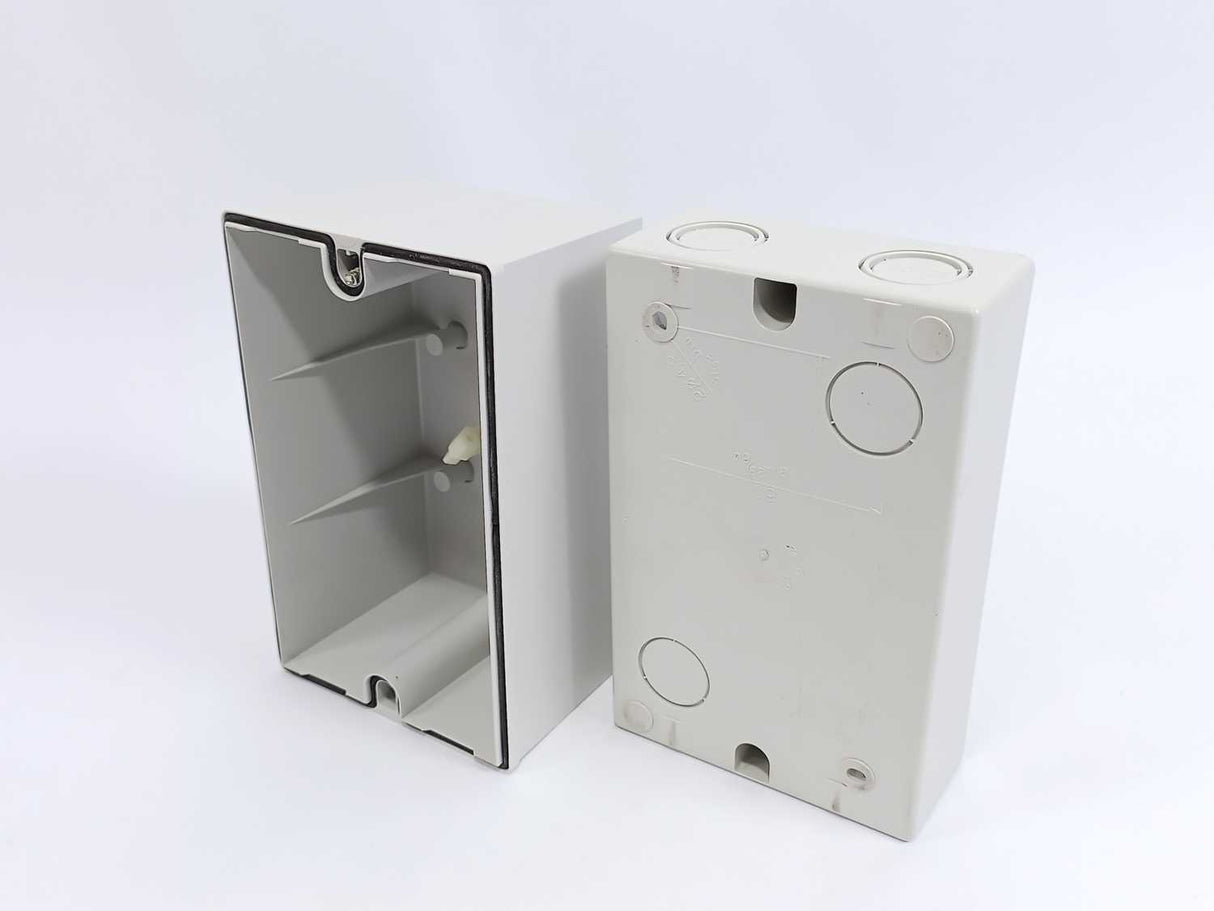AB 194L-G3573M Ser. A Metric Thread Box H.111. S