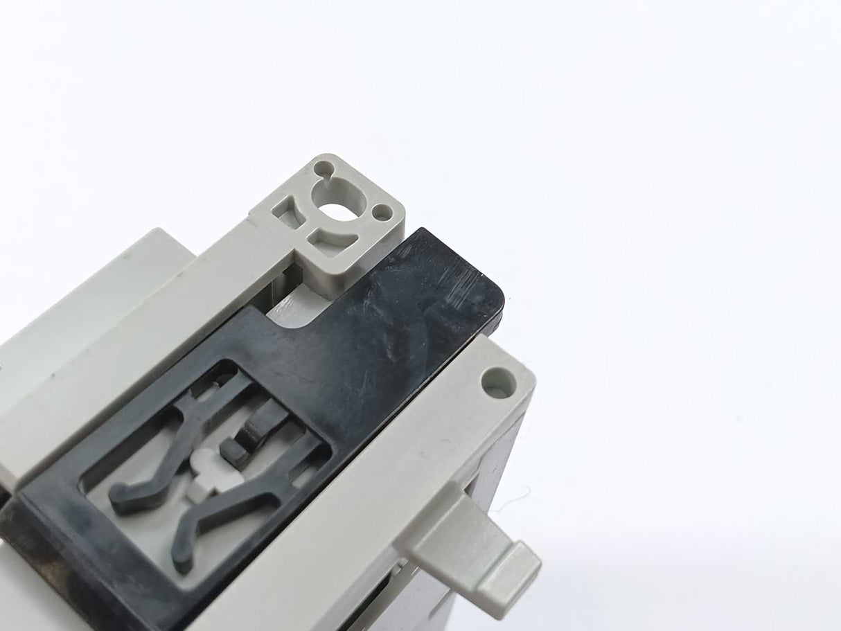 AB 1768-ENBT Communications adapter Ser. A