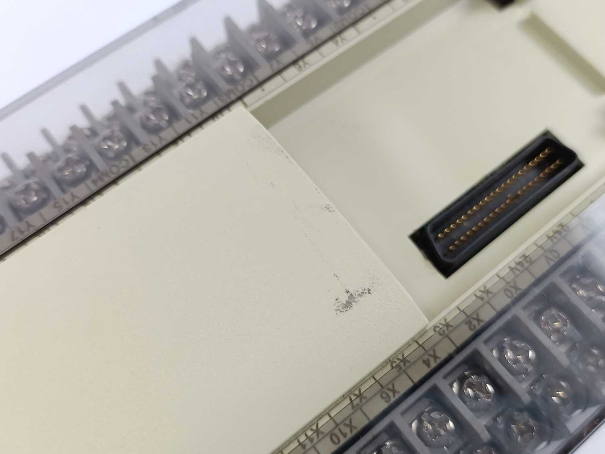 Mitsubishi FX2N-80MR-ES/UL PLC Base Unit 100-240VAC