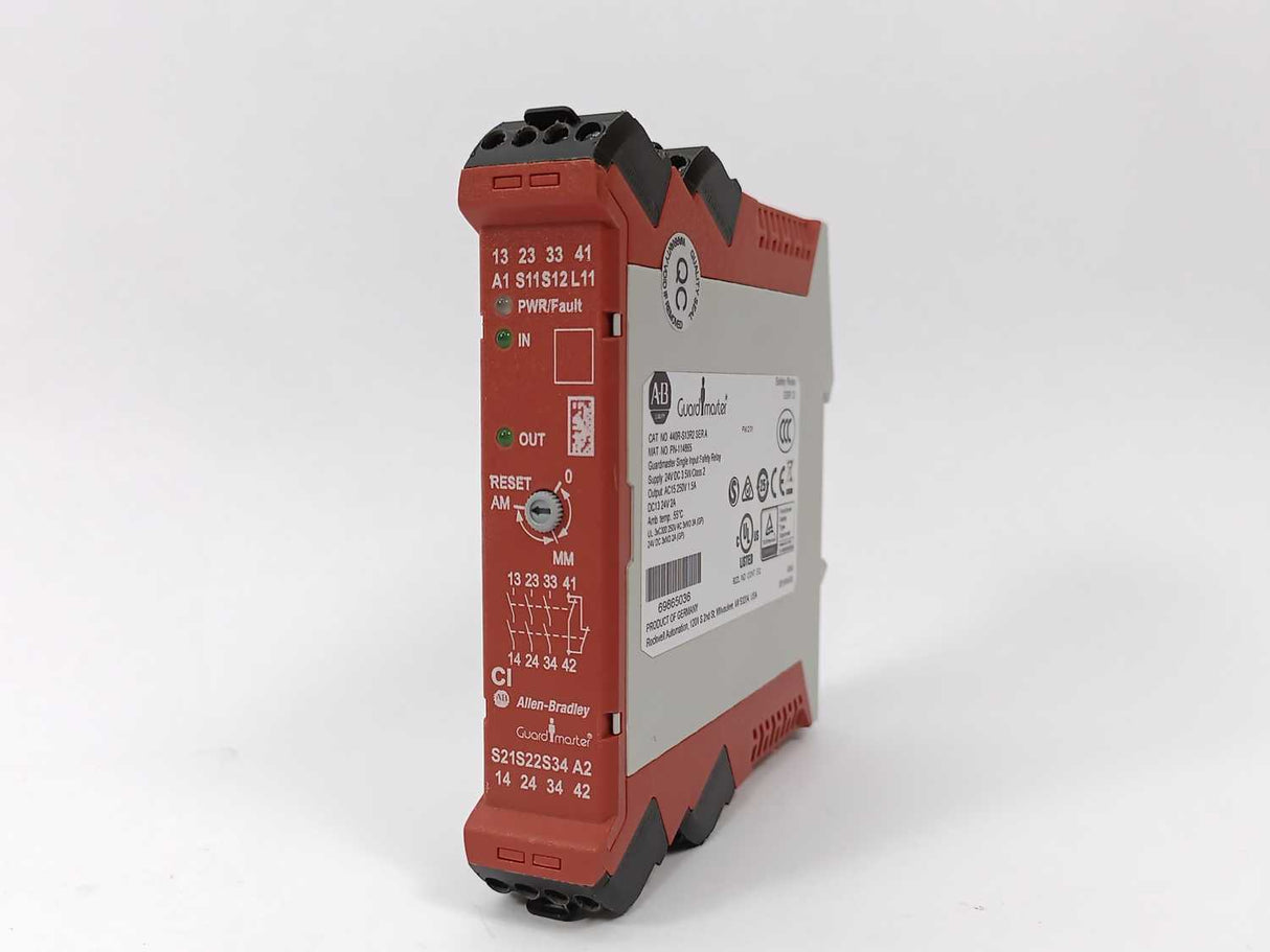 AB 440R-S13R2 Ser.A Guardmaster Single Input Safety Relay 24V DC, 3.5W