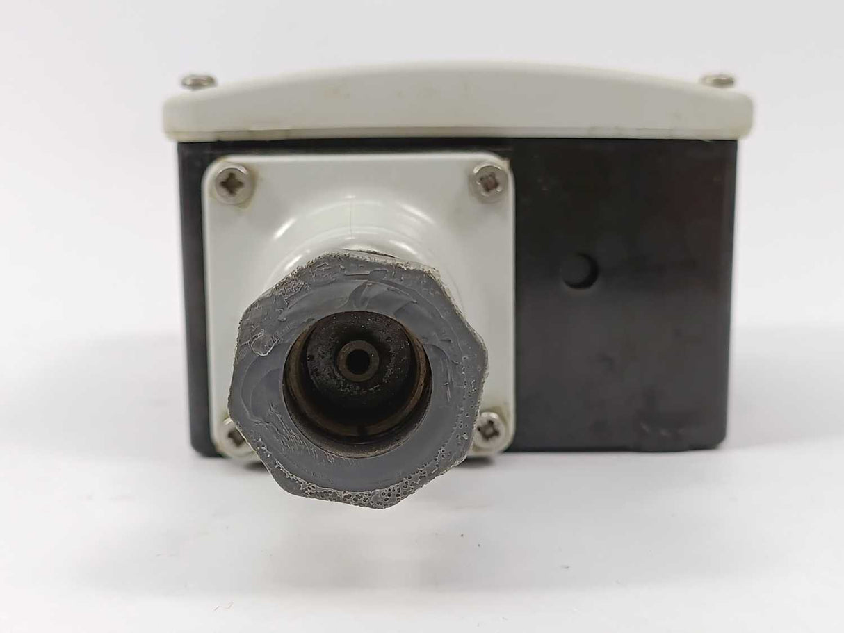 Danfoss 017A1692-01 Differential Pressure Switch, Type RT200