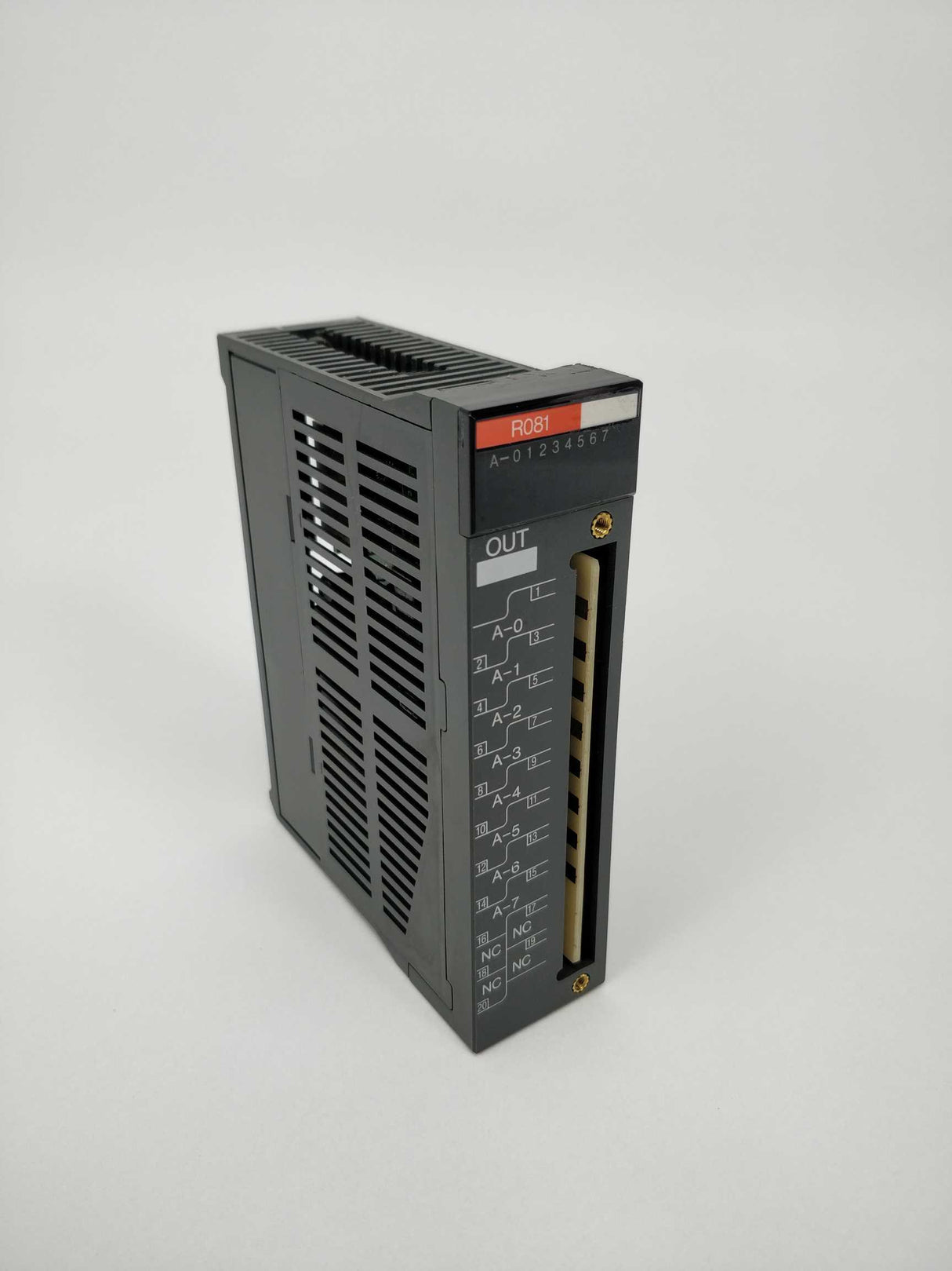 Idec PF3S-R081 Relay Output Module