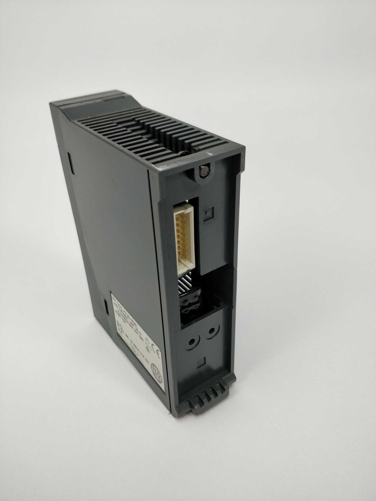 Idec PF3S-R081 Relay Output Module