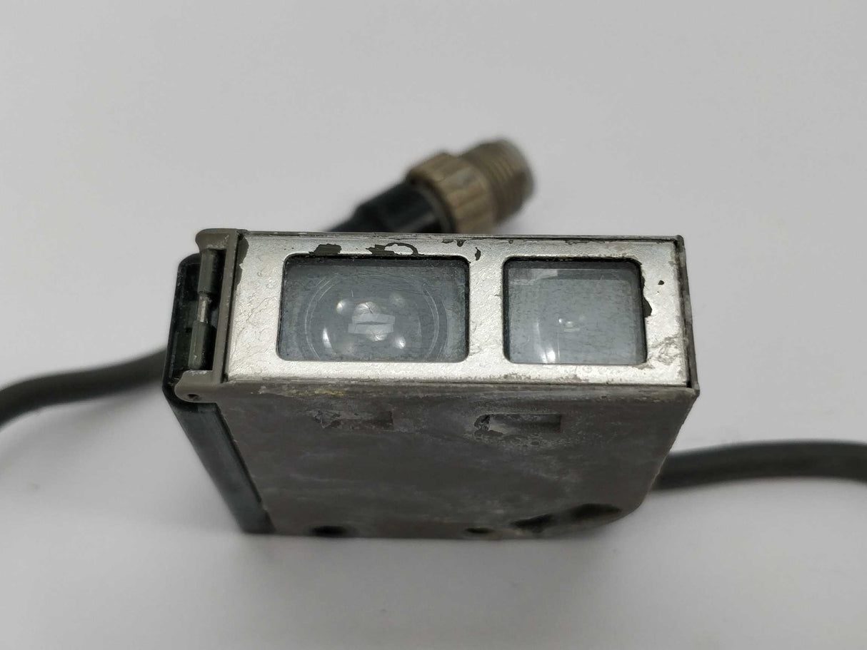 OMRON E3S-CL2-M1J Photoelectric sensor