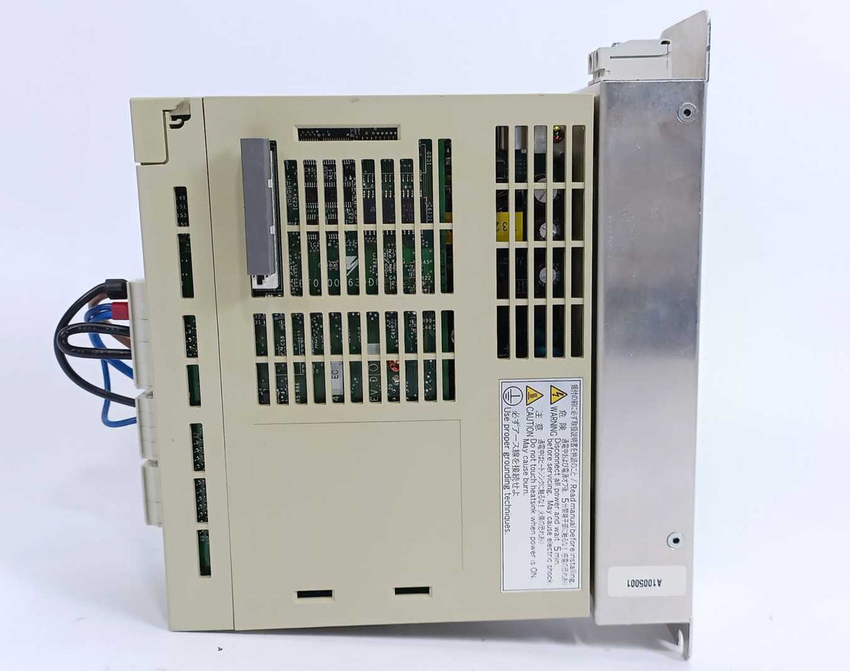 OMRON / YASKAWA SGDH-02AE-OY SERVOPACK Servo Drive