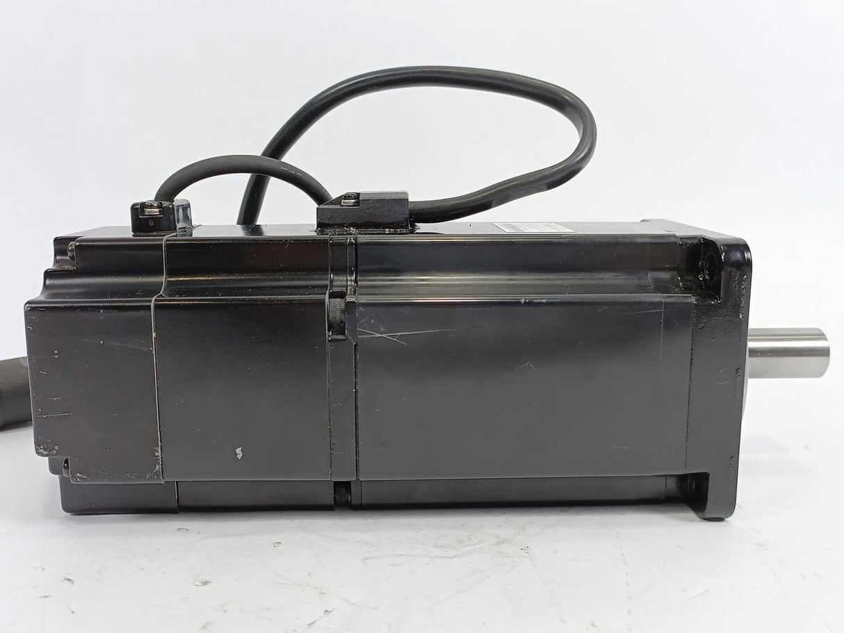 YASKAWA ELECTRIC SGMAH-08AAA6CD AC Servo Motor