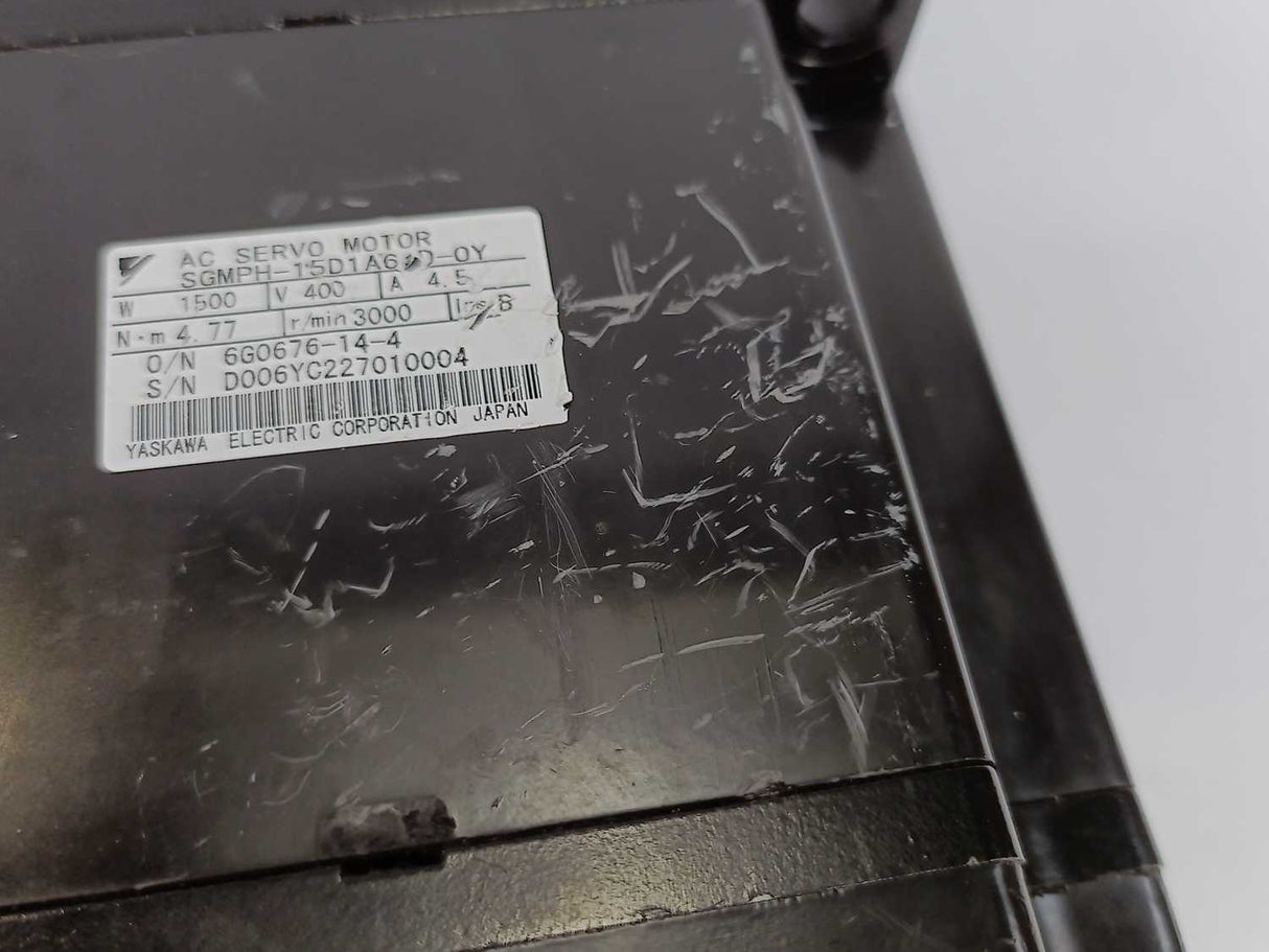 OMRON / YASKAWA SGMPH-15D1A61D-0Y AC Servo Motor