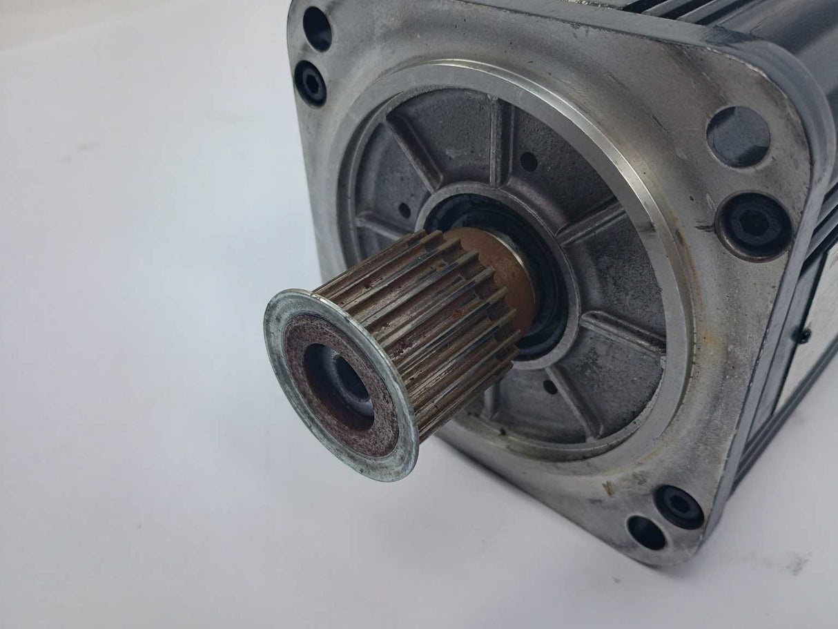 Rexroth Indramat MAC071B-0-PS-2-C/095-A-0/ AC Servo Motor