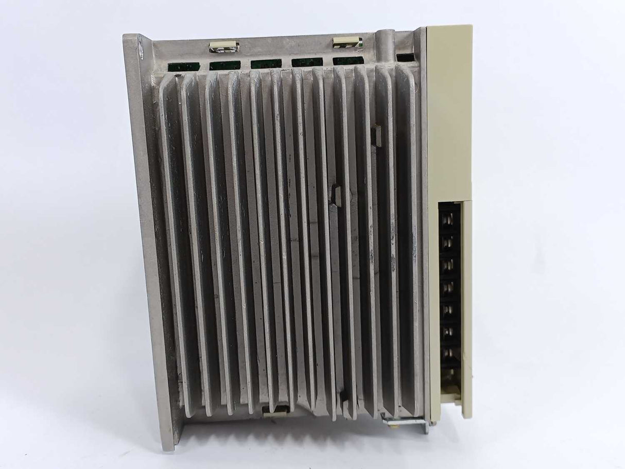 YASKAWA SGDA-04VP 0-230V 400W 2.6A SERVOPACK Servo Drive