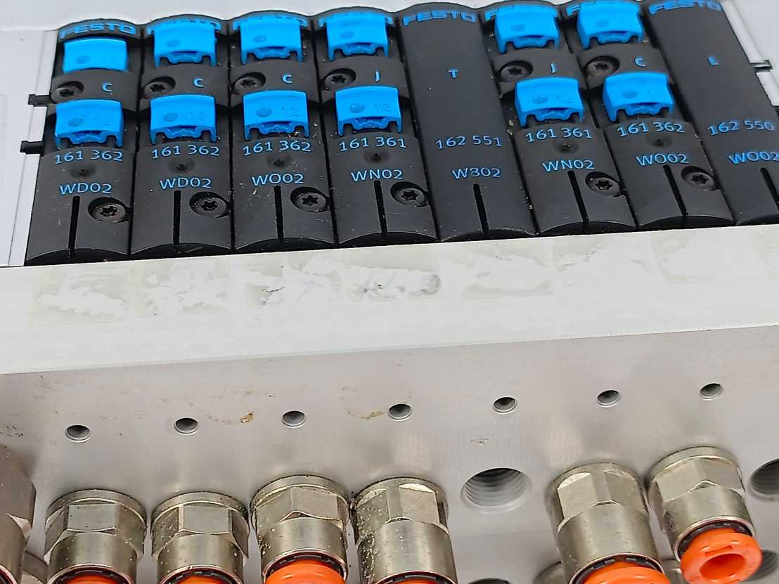 Festo 165811 Electrical Interface CPV14-GE-DI01-8 +152427 + 18210