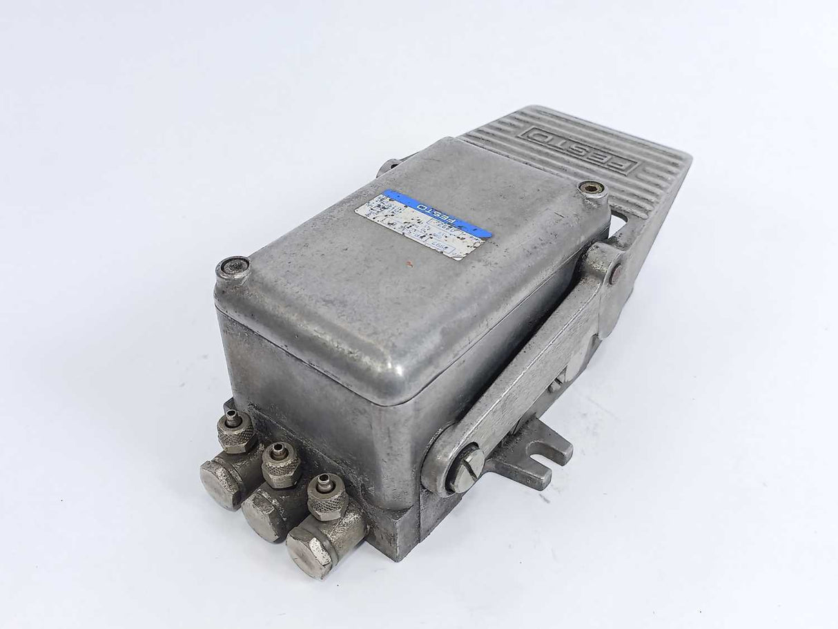 Festo 8997 FP-5-1/4 B Foot Valve with Detent