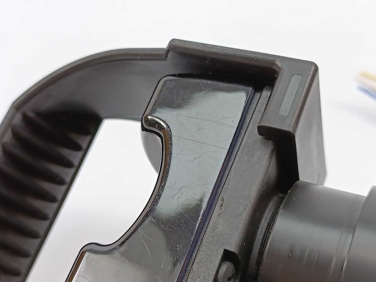 BANNER 33080 OTBVR81 MOMENTARY ACTION TOUCH BUTTON w/Black