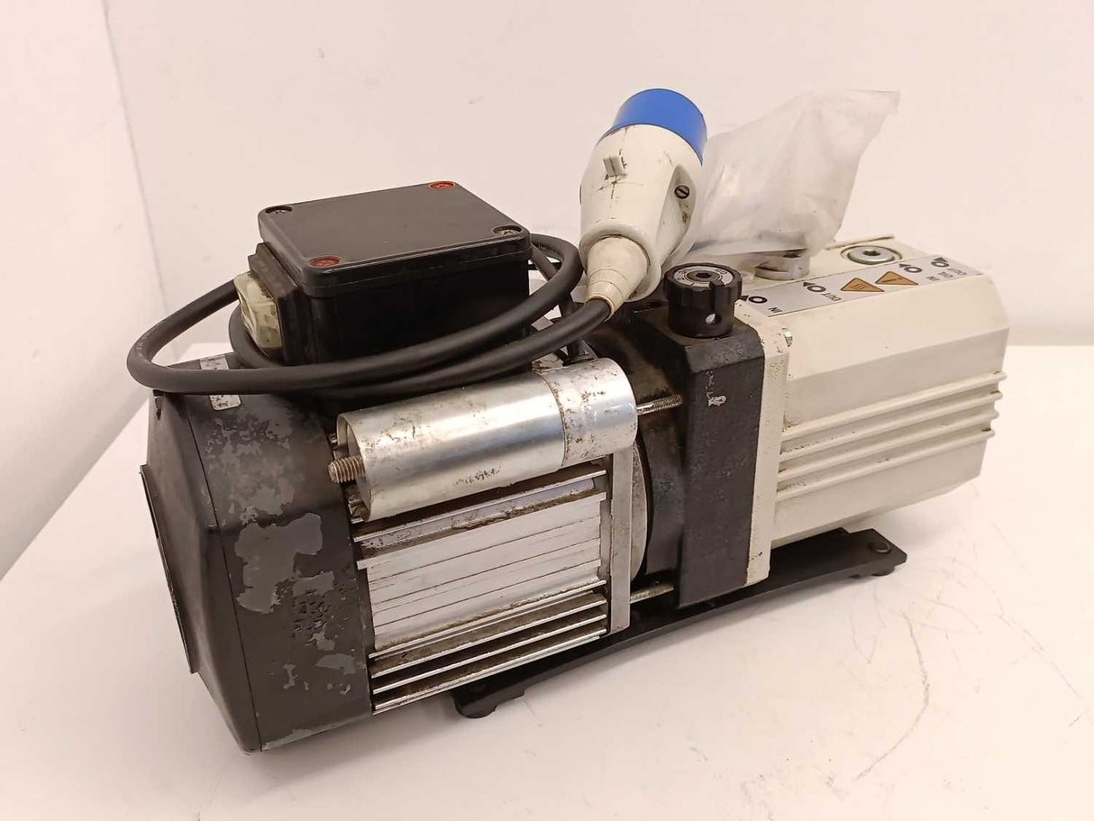 Leybold Vakuum 140000 TRIVAC D2,5 Rotary Vane Vacuum Pump