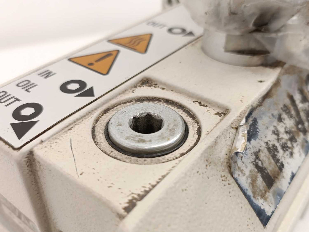 Leybold Vakuum 140000 TRIVAC D2,5 Rotary Vane Vacuum Pump