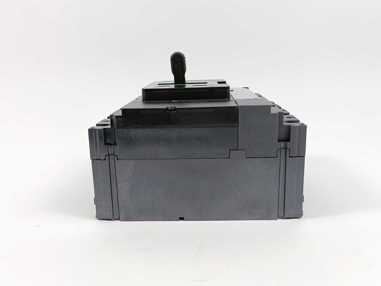 Schneider Electric C25B4TM125 3322738219 NSX250B 25kA/415VAC Circuit Breaker