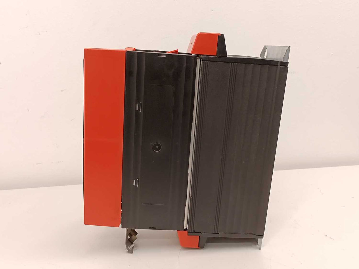 SEW-EURODRIVE  MDX61B0110-5A3-4-00 08279632 Movidrive w/ MDX61B-00 Control Unit