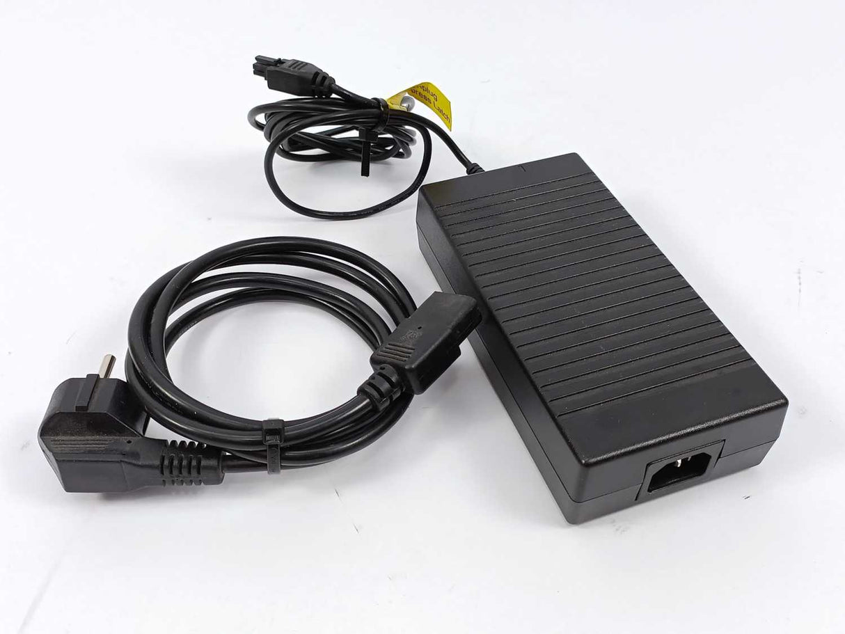 Hewlett Packard J9774A Aruba 2530-8G-PoE+ Switch w/ Power Cable