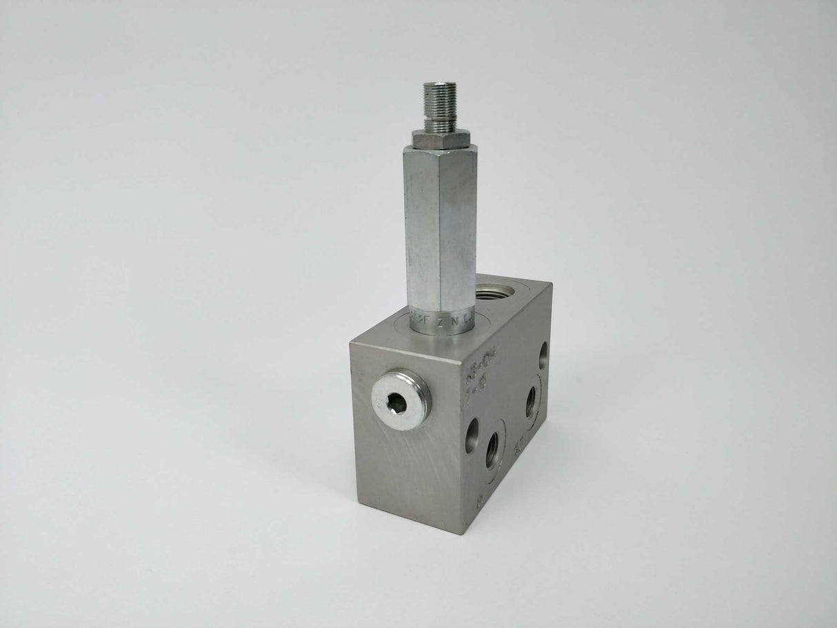 Unknown HG-1014 7-10 + A02B2F Direct Acting Relief Valve in HG-1014