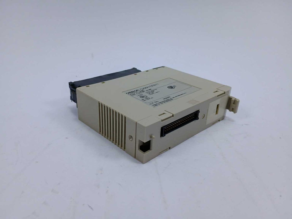 OMRON C200H-OD211 OUTPUT UNIT 24VDC