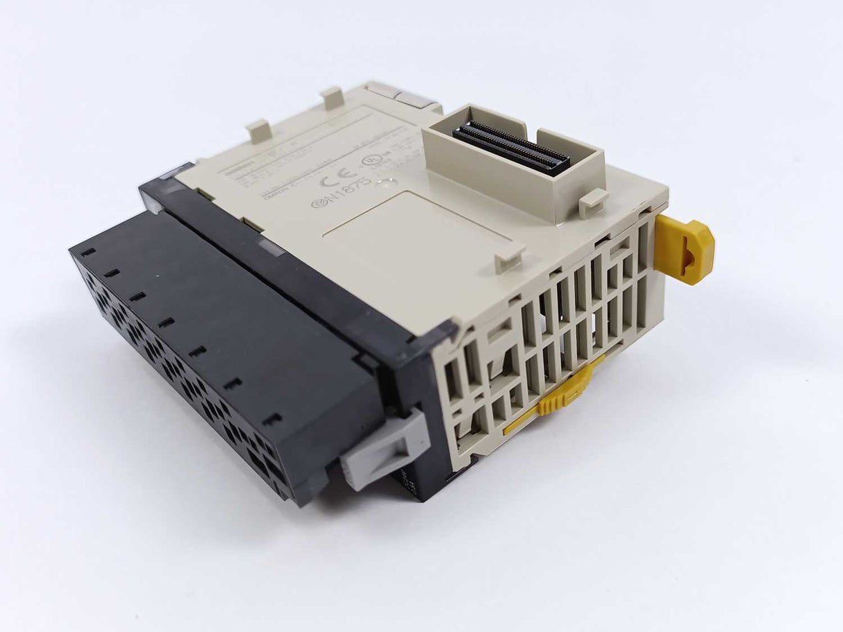 OMRON CJ1W-OD211 Digital Output Unit