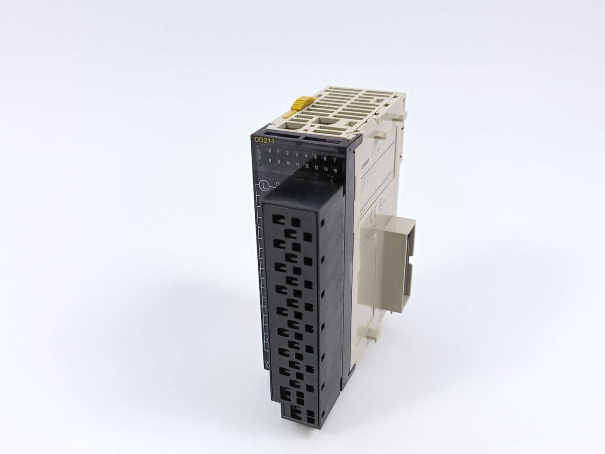 OMRON CJ1W-OD211 Digital Output Unit