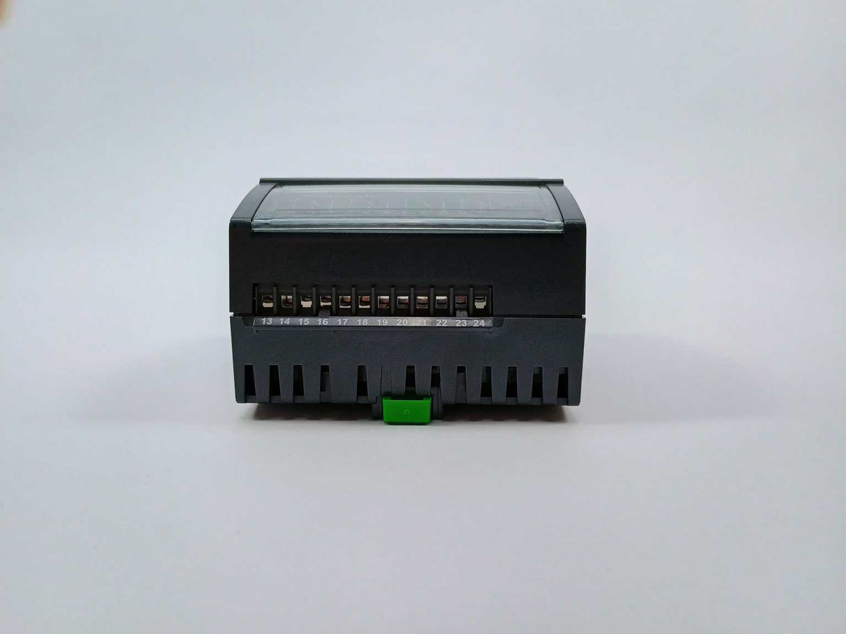 Schneider Electric SXWDOC8XX10001 DO-FC-8, Central I/O module W/TERMINAL BASE