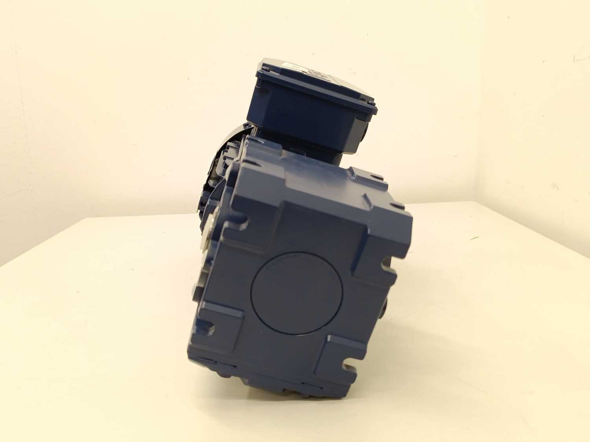 LENZE MHEMAXX080-32C1C G50BB111MHBR2C00 Duty motor