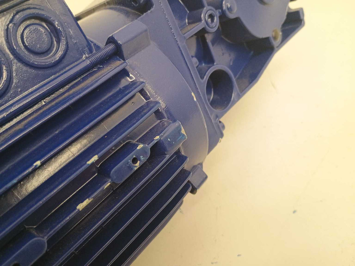 LENZE GKR03-2MHAR071C32 AC Bevel Geared Motor 0,37kW. I = 6,222