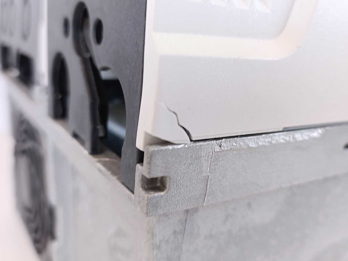 NIDEC / Control Techniques M700-06400350A Unidrive M Inverter Drive 15/18,5kW