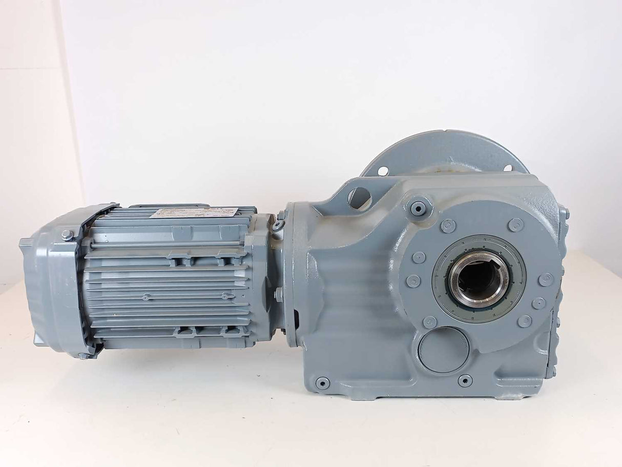 SEW-EURODRIVE KAF67 DRN80M4 Gearmotor