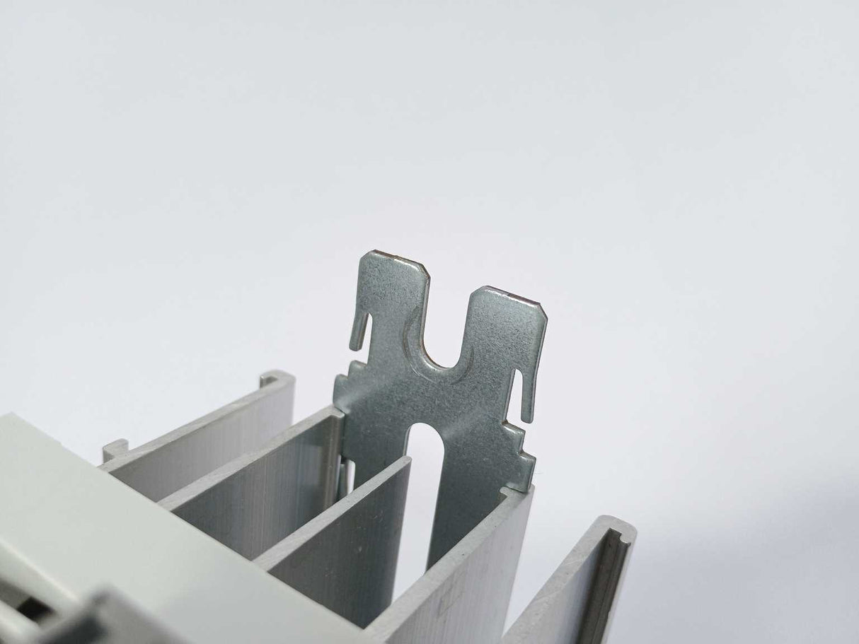 LENZE E82EV551C4C906 00490571 8200 Vector