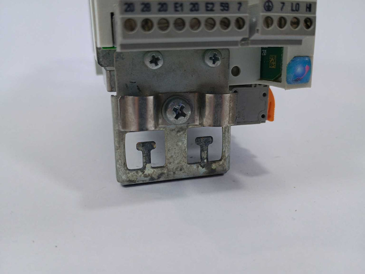 LENZE E82EV551C4C 13142236 8200 Frequency Inverter