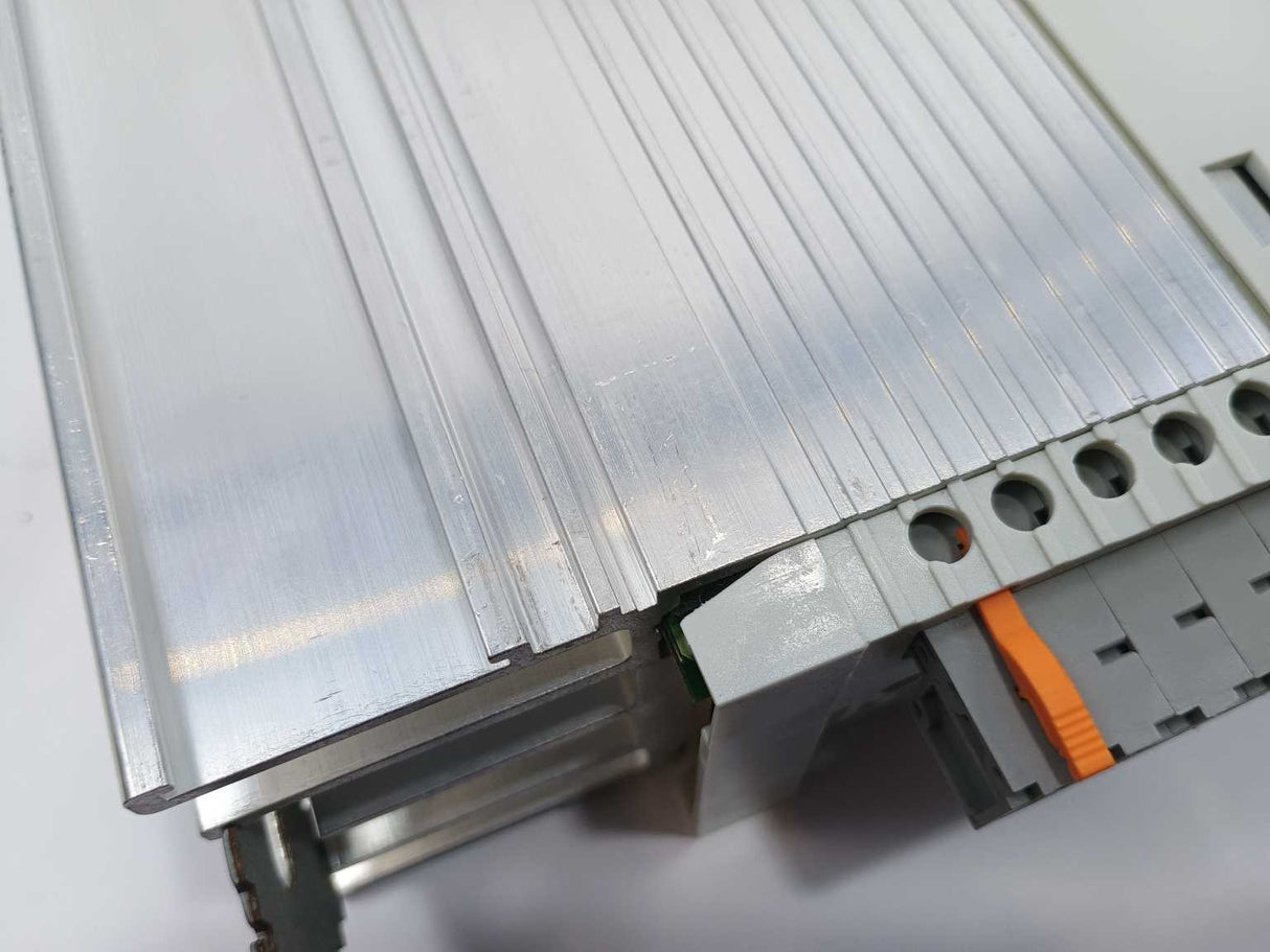 LENZE E82EV551C4C 13142236 8200 Frequency Inverter