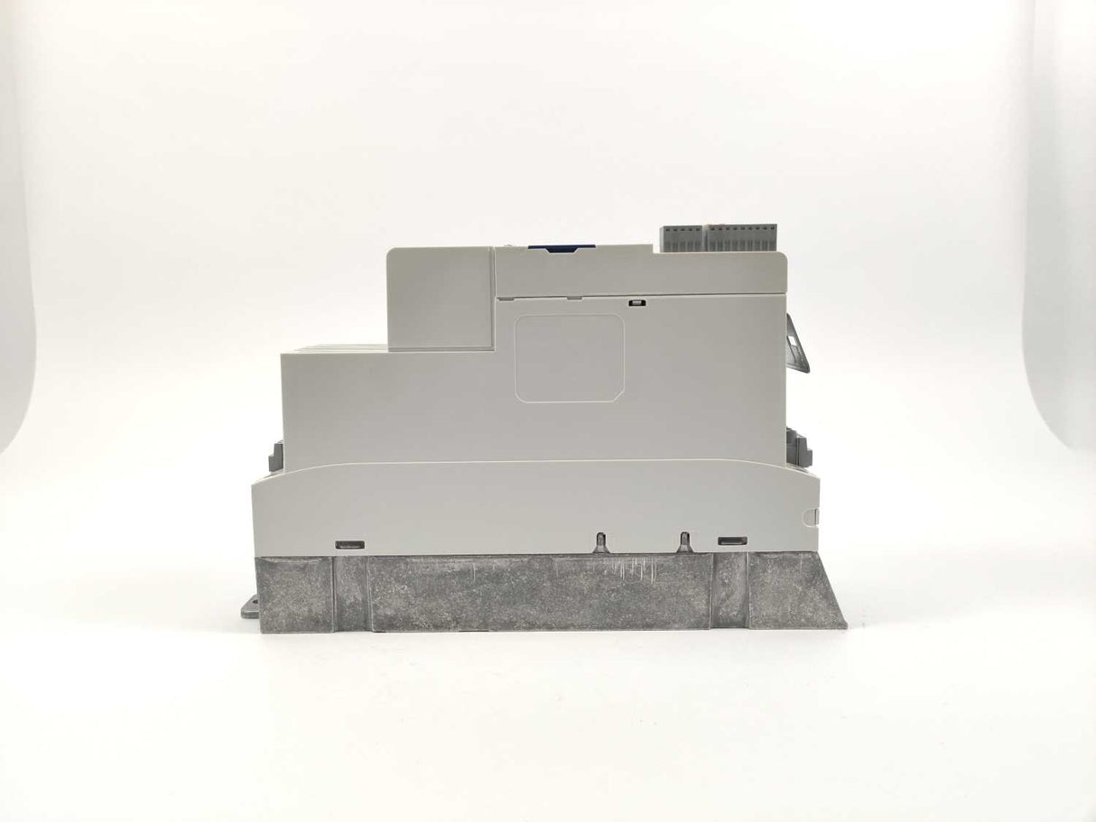 LENZE E84AVSCE1524SX0 StateLine C 8400 Frequency Converter 1.5kW