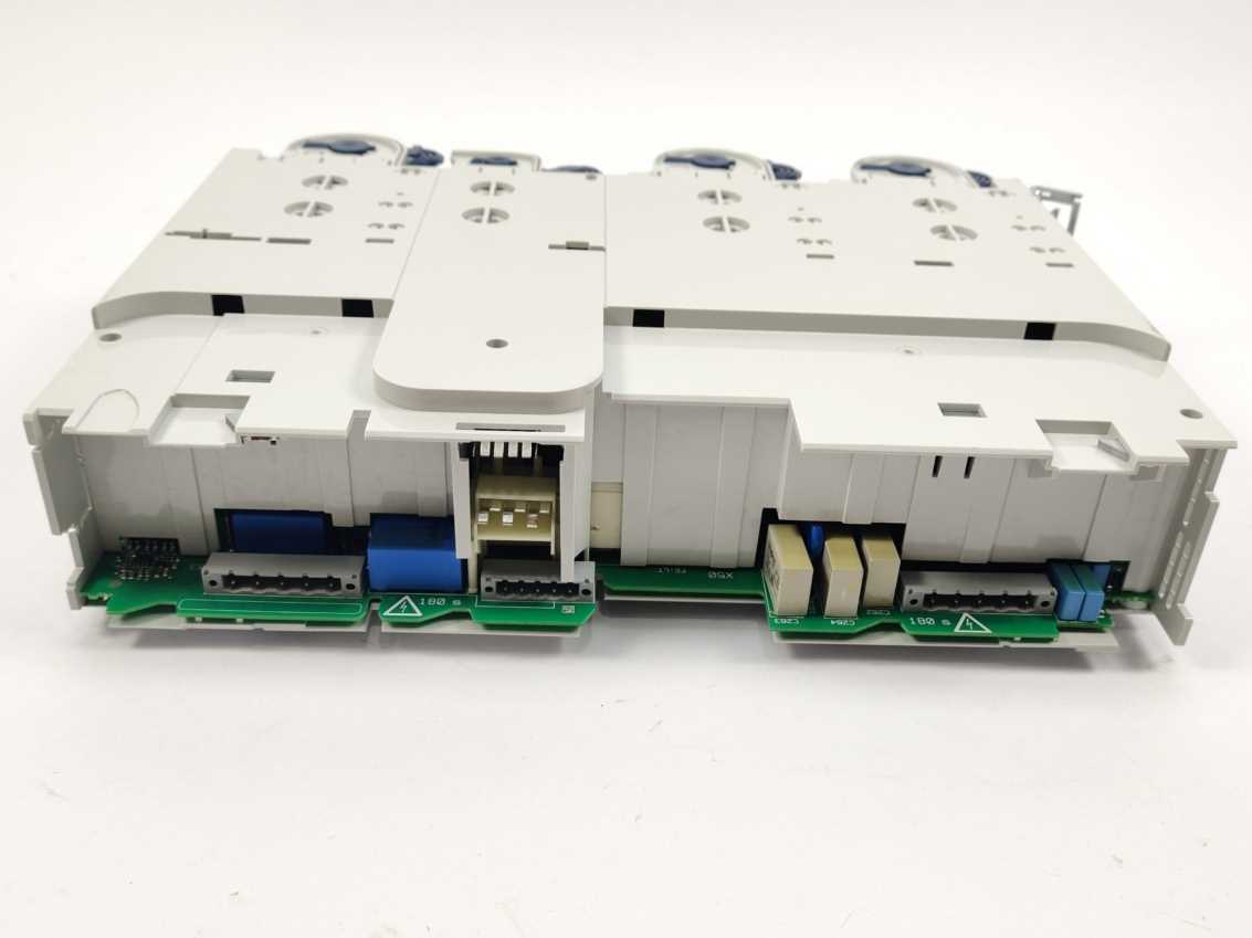 LENZE E94ASHE0074A22NNNN 9400 HighLine 3 kW Servo Inverter