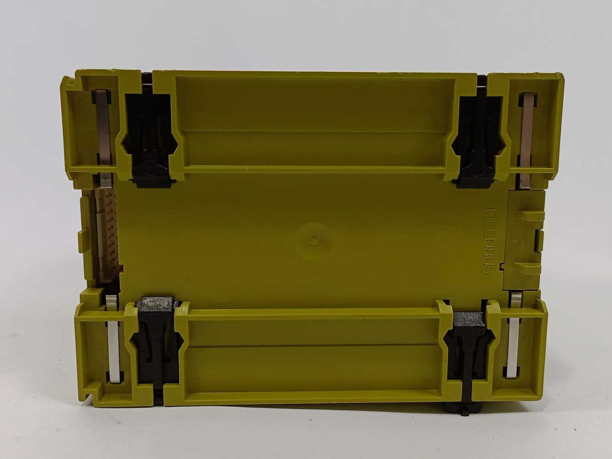 Pilz 773100 PNOZ m1p safety relay