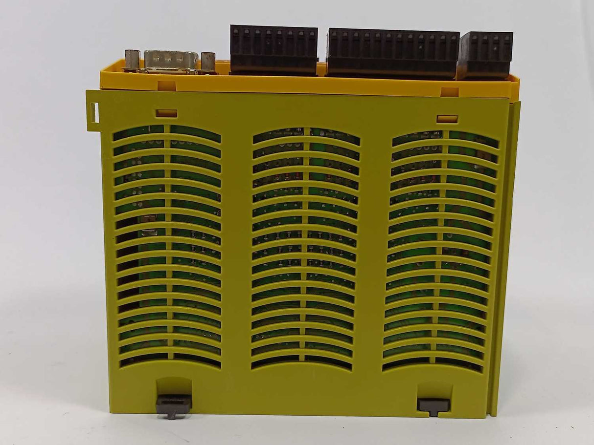 Pilz 773100 PNOZ m1p safety relay