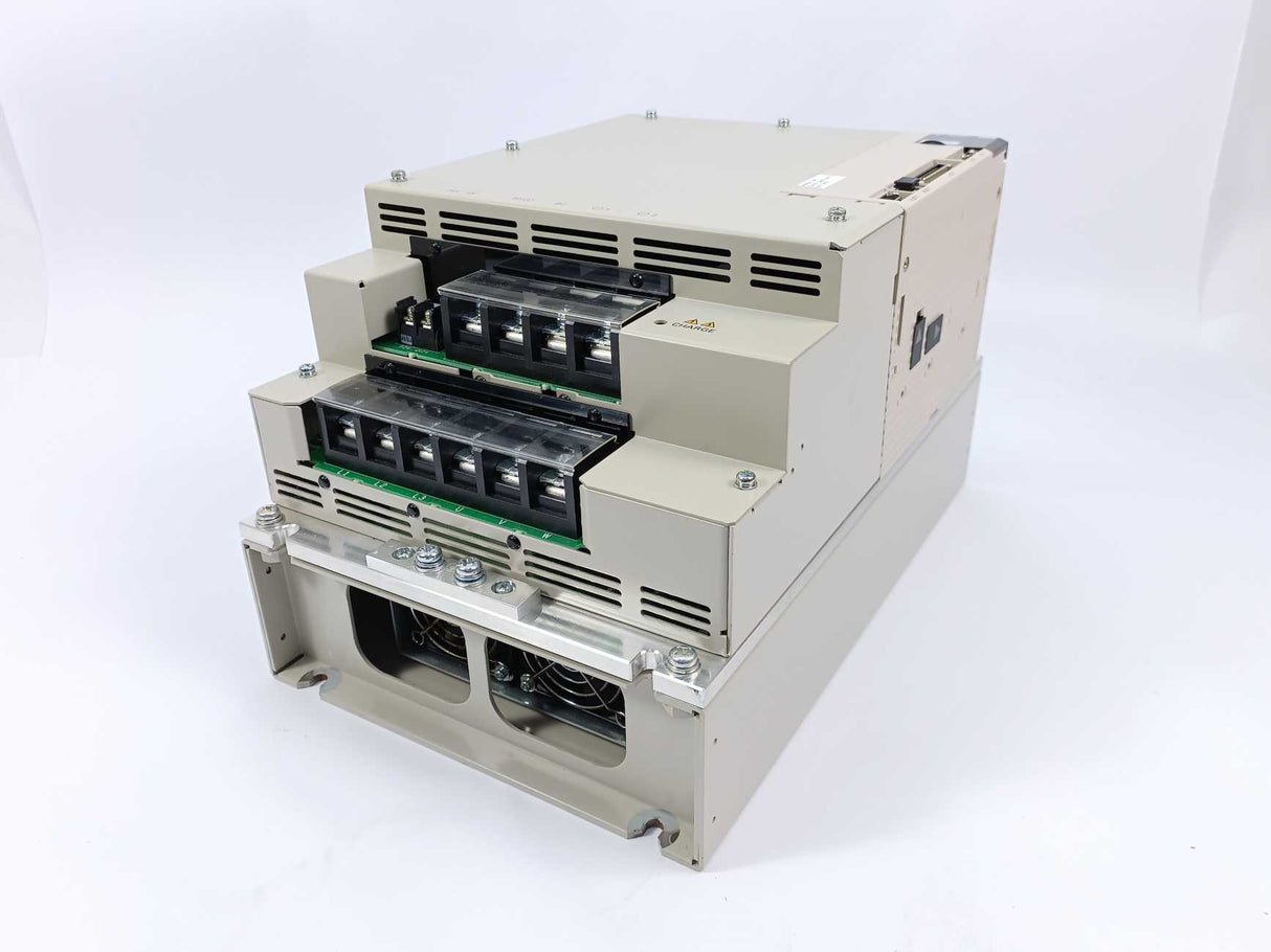 YASKAWA SGDV-210D01A 076368 Servo Drive