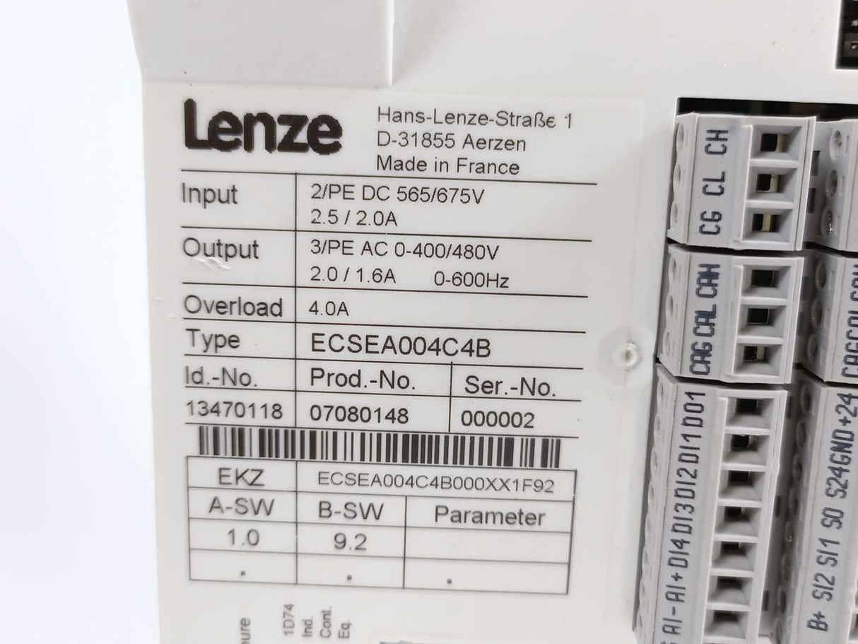 LENZE ECSEA004C4B 13470118 Servo Drive, 2.5 / 2.0 A