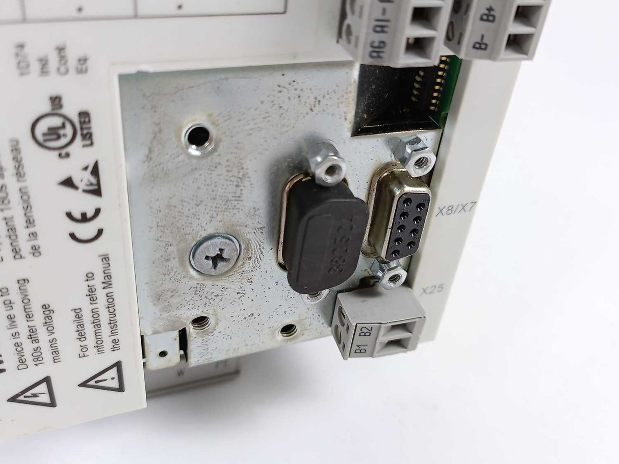 LENZE ECSEA004C4B 13470118 Servo Drive, 2.5 / 2.0 A