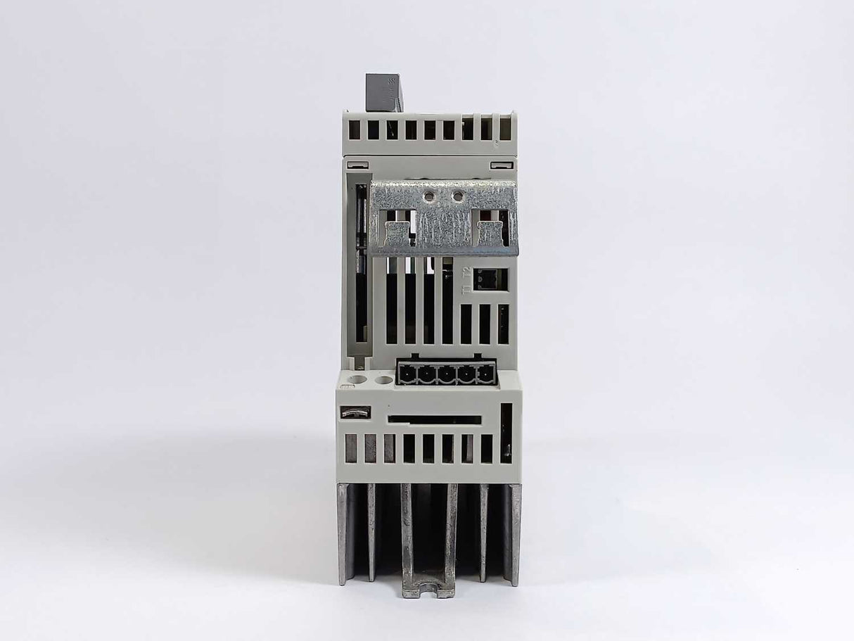 LENZE E84AVSCE5514SX0 8400 StateLine C 0.55kW 1.8A Frequency Inverter