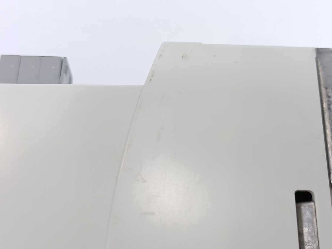 LENZE E84AVSCE5514SX0 8400 StateLine C 0.55kW 1.8A Frequency Inverter