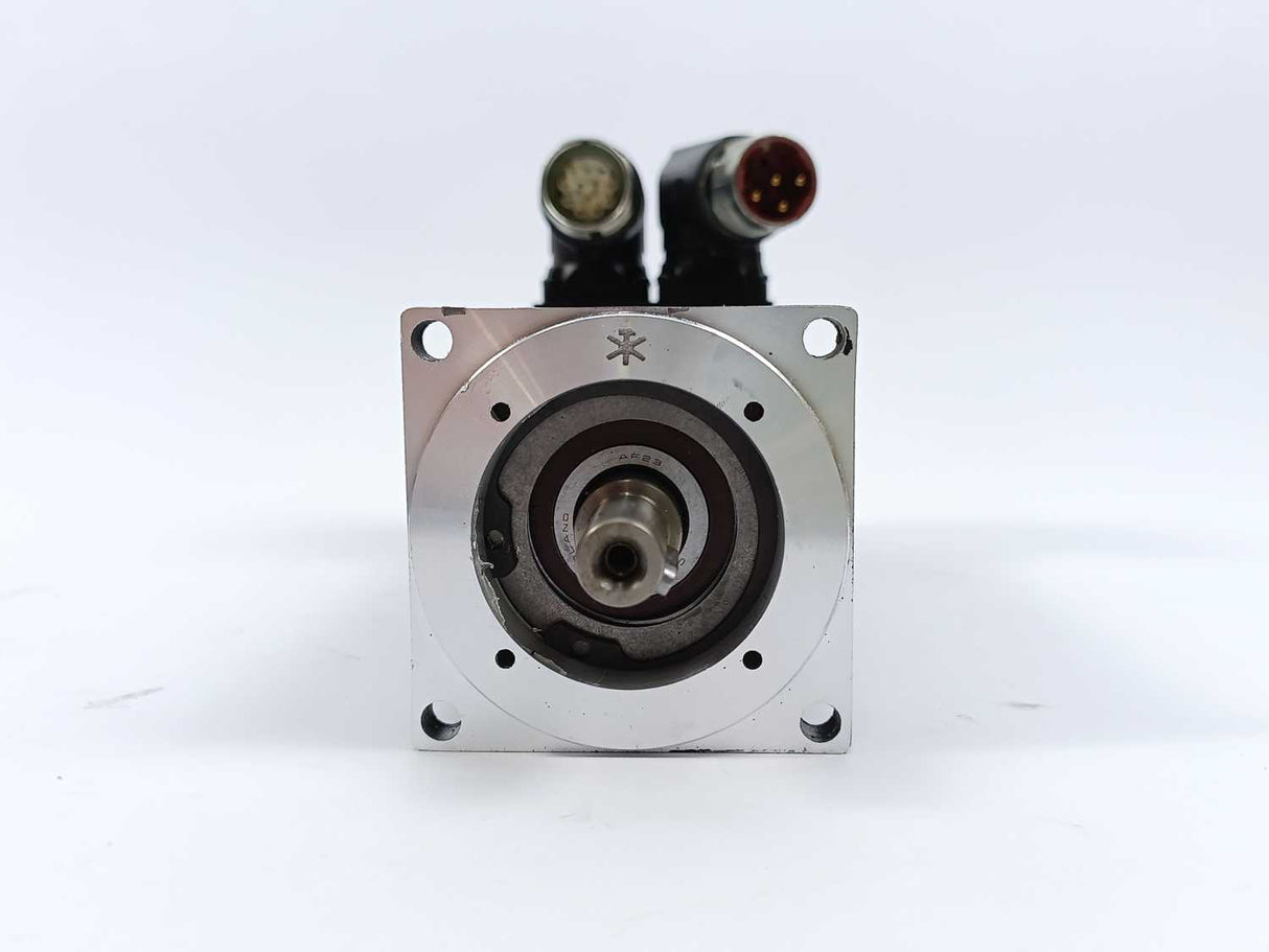 LENZE MCS06I41-RS0B0-B11N-ST5S00N-R0SU Servo Motor 325VAC, 0.64kW, 1.5Nm, 270Hz
