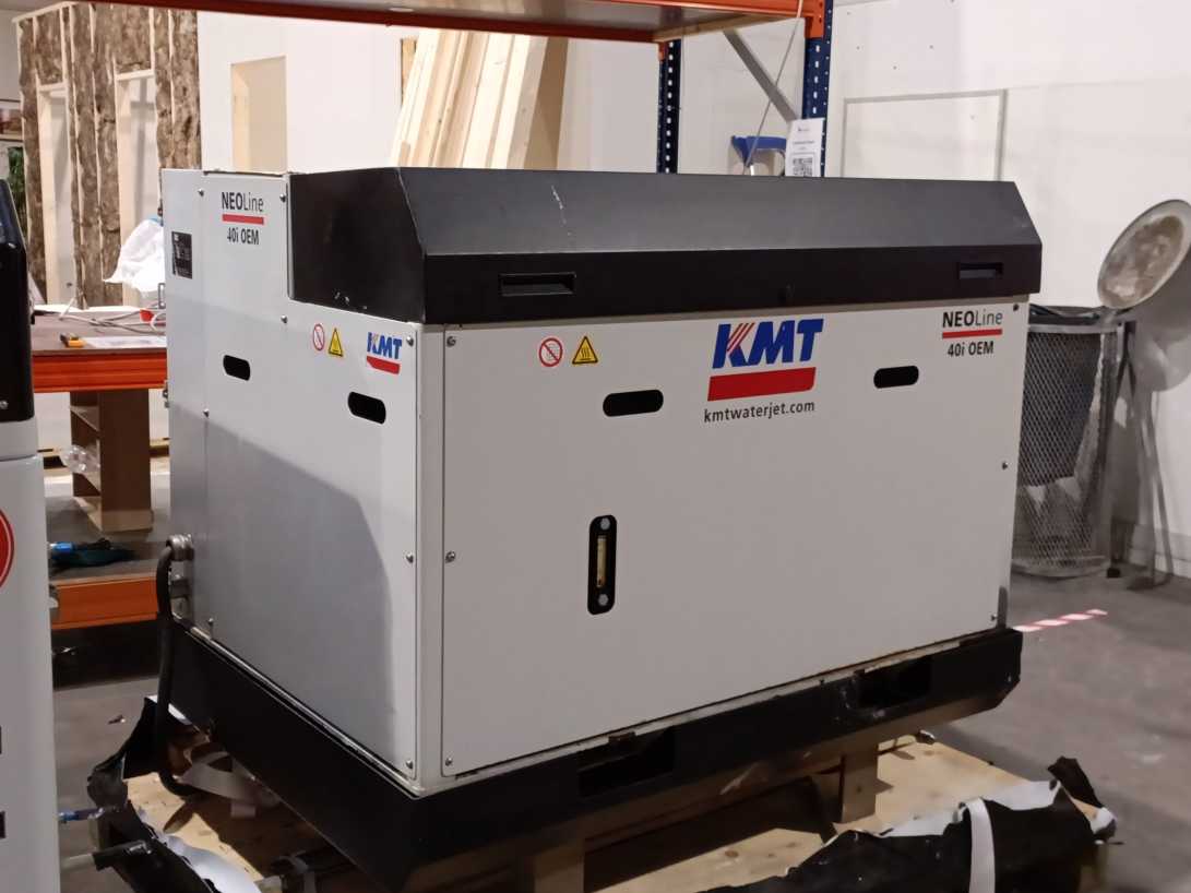 KMT Waterjet NEOLine 40 i V3 NEOLine 40i OEM High-Pressure Pump Year 2015