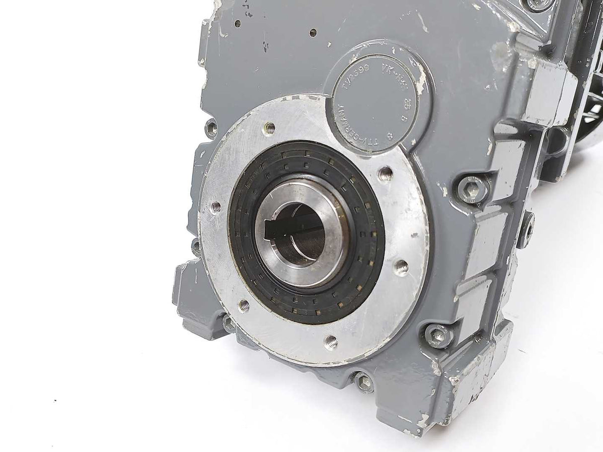 LENZE GFL04-2MHCR-063C12 AC Shaft-Mounted Helical Geared Motor 0.12kW w/ Gearbox