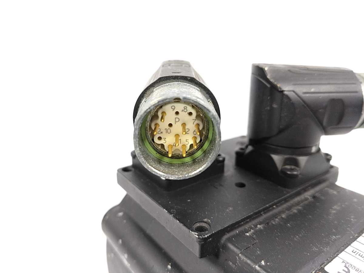 LENZE MCS 09H41-RS0B0-A14N-ST6S00N-R0SU 15049163 Servo Motor 300V 3.4A