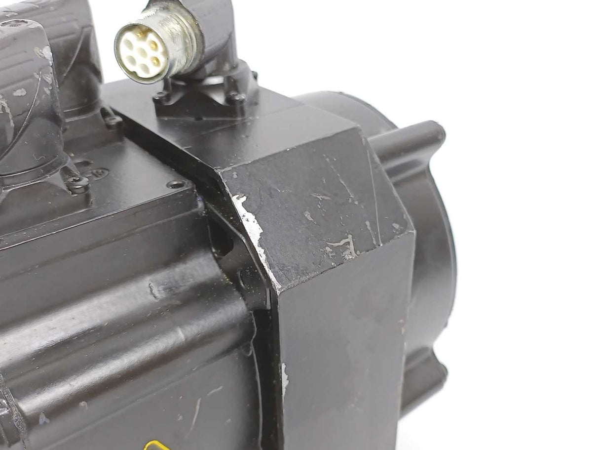 LENZE MCS 12L39-RS0B0-B19N-ST5F10N-R0SU 13483586 Servo Motor 295V w/ 4656 EZ